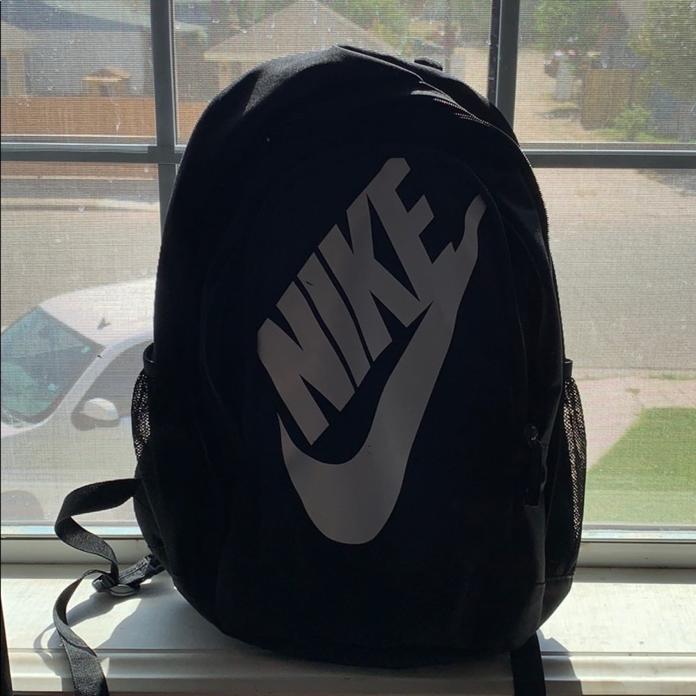 nike hayward futura 2.0 backpack